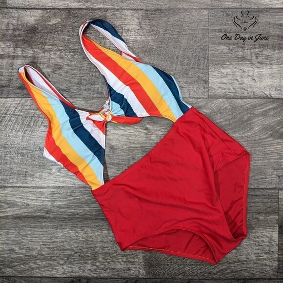 Sweatyrocks Knot Front Cutout One Piece Swimwuit Size M - Picture 2 of 4